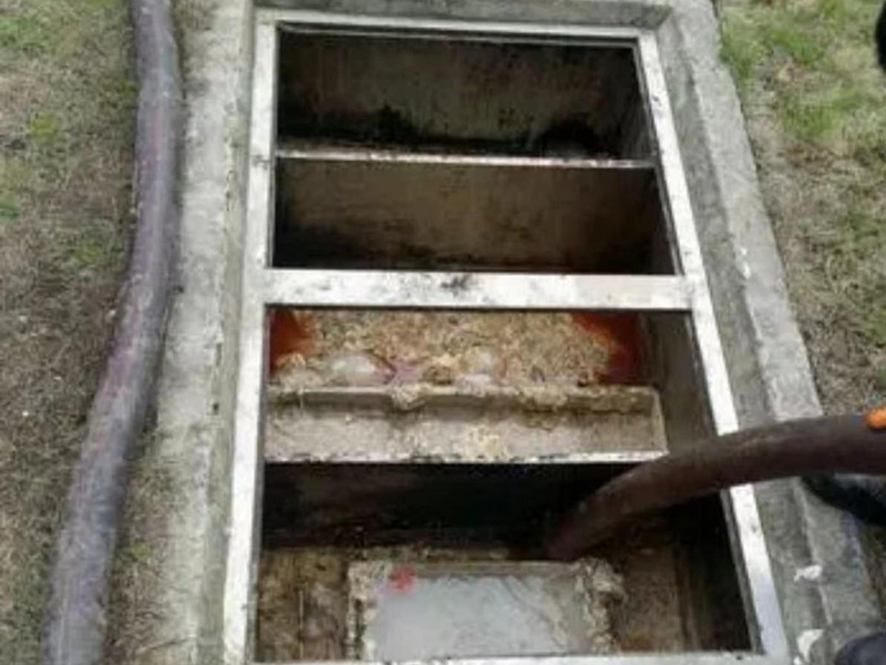 苏尼特左隔油池清理