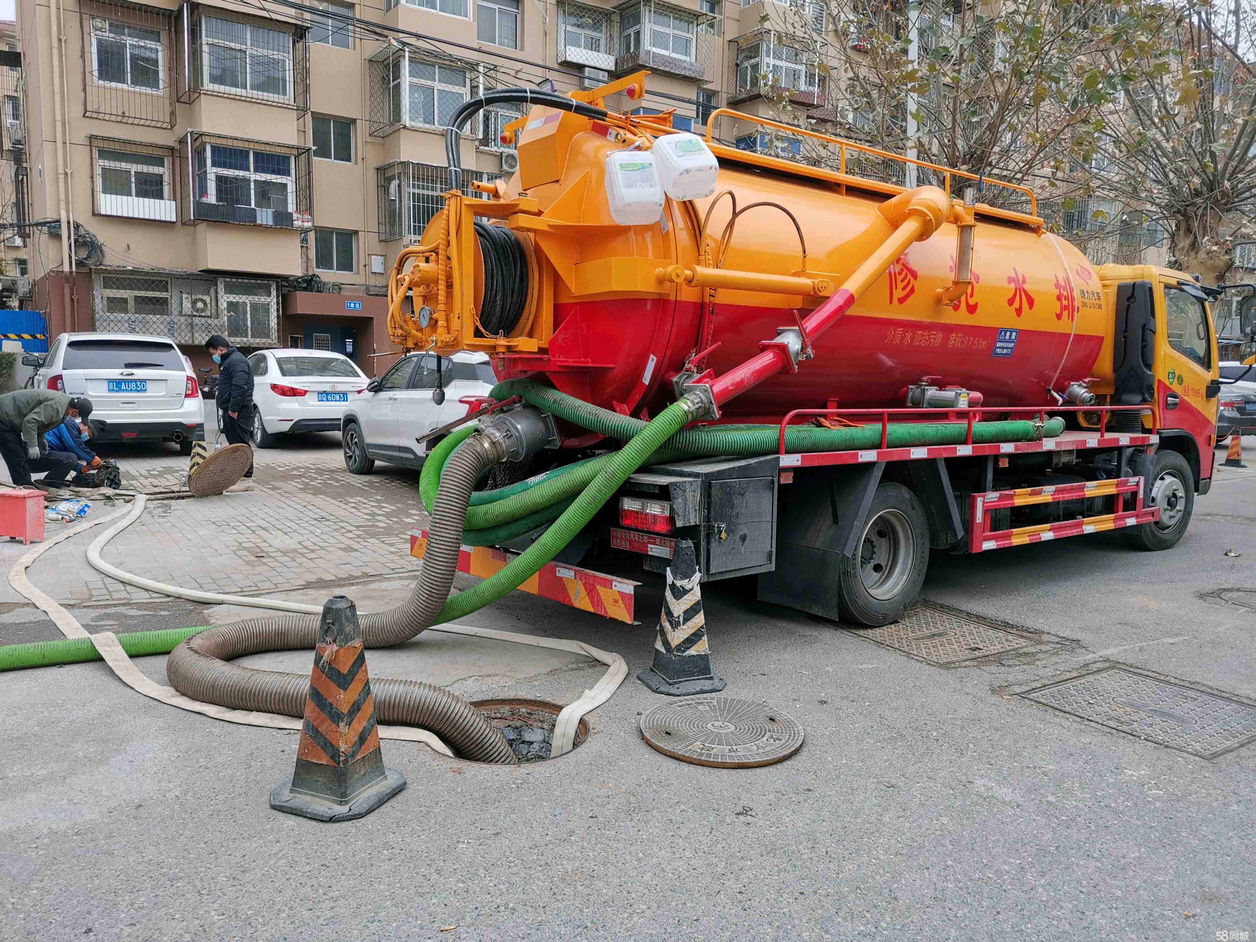 苏尼特左抽粪吸污